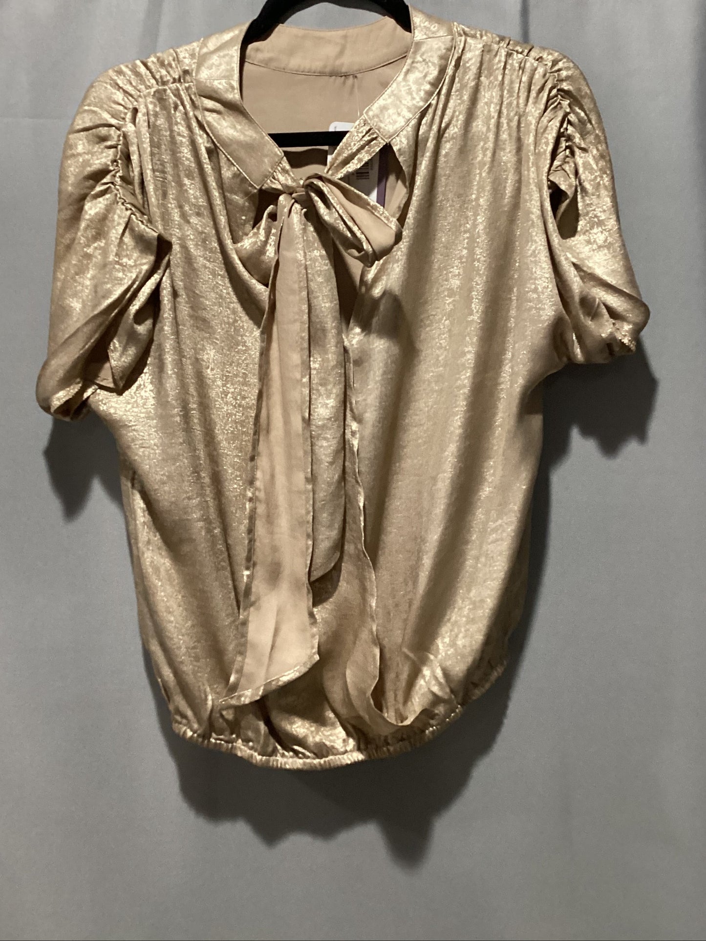 Knot back, casual, ruched sleeved blouse