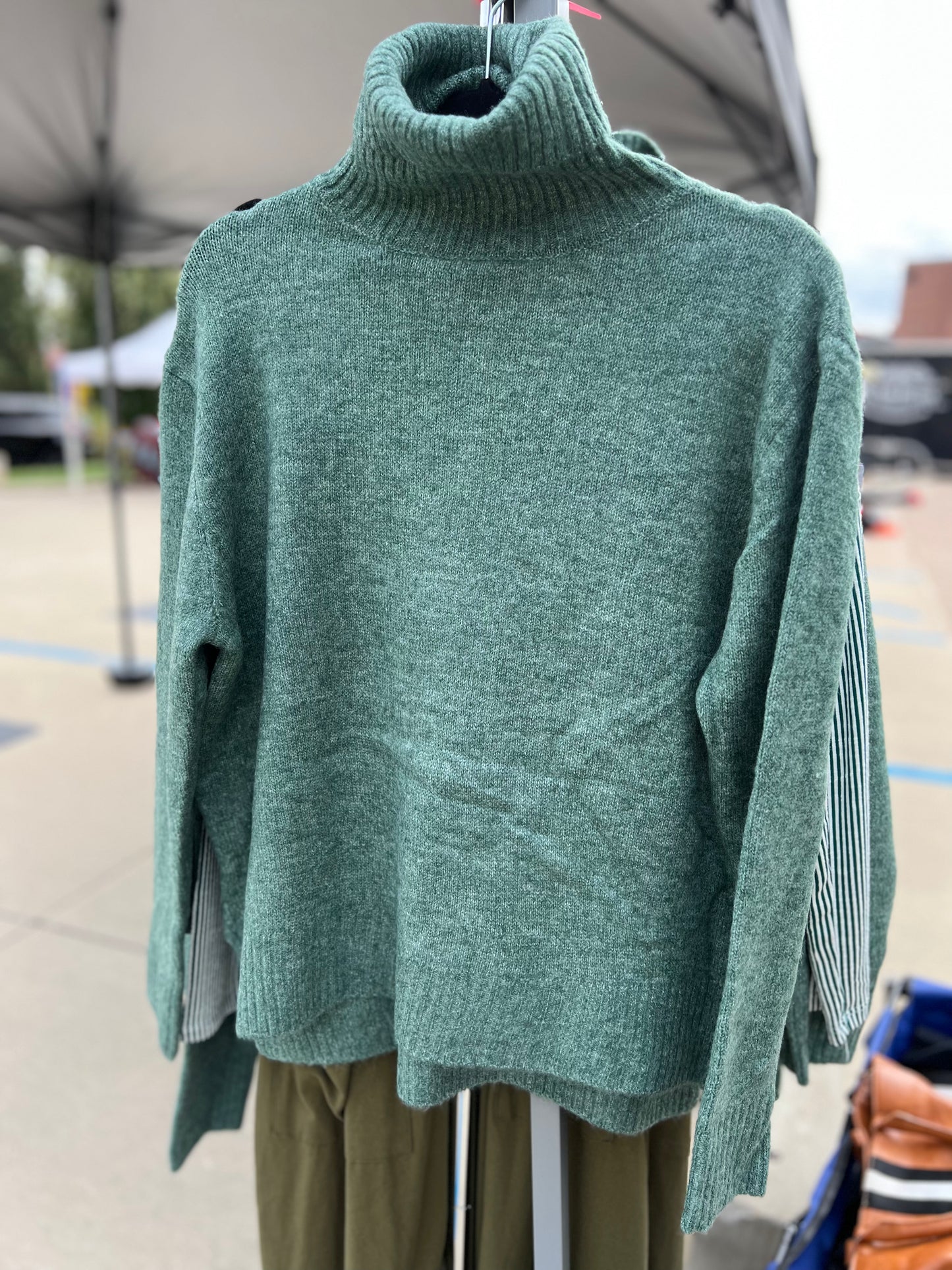 Soft turtle neck sweater Olive