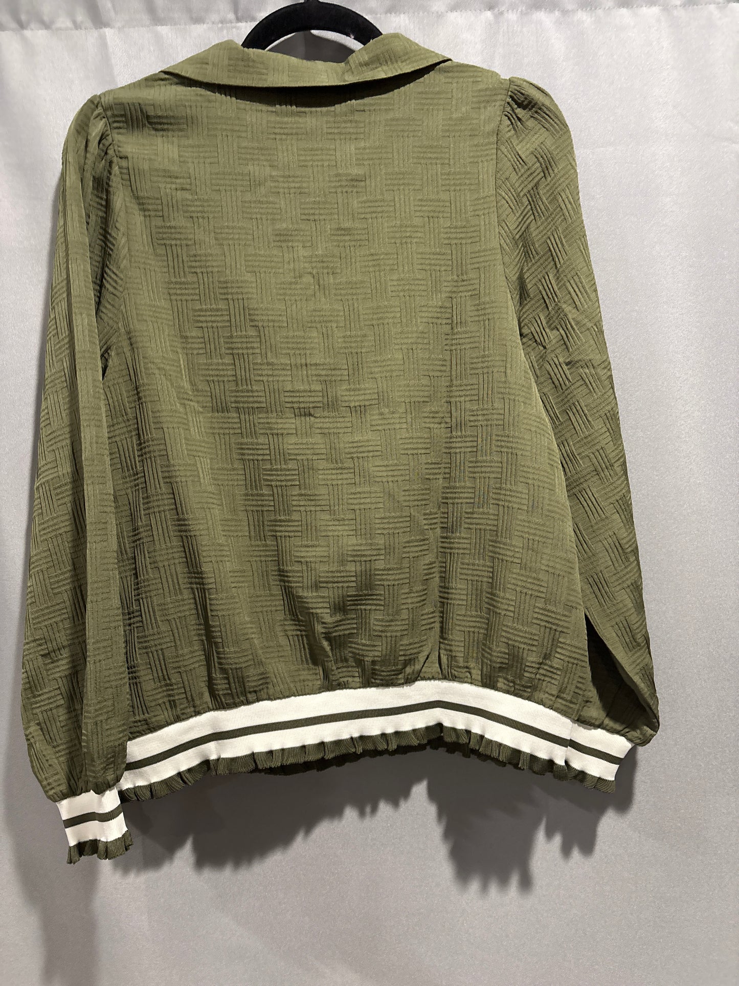 Textured V-neck top