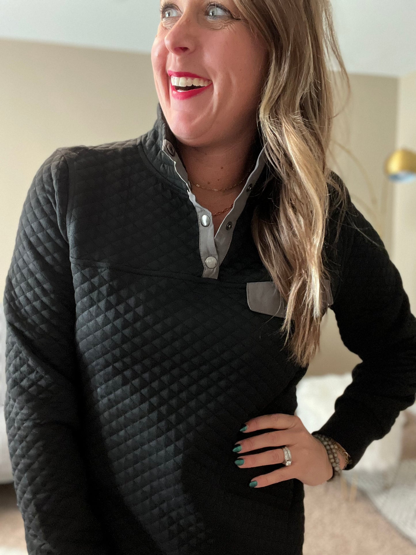 Diamond pattern pull over