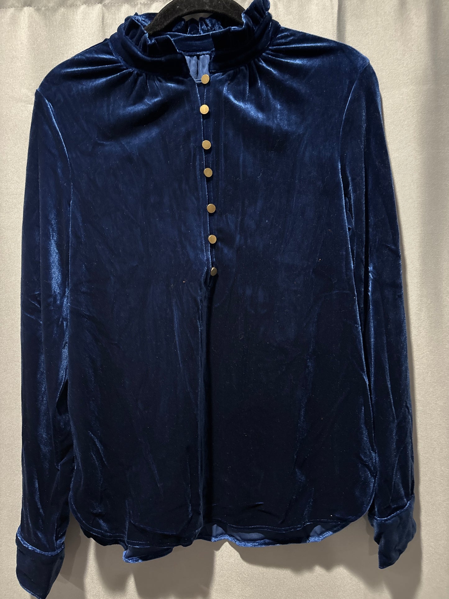 Long sleeve velvet blouse