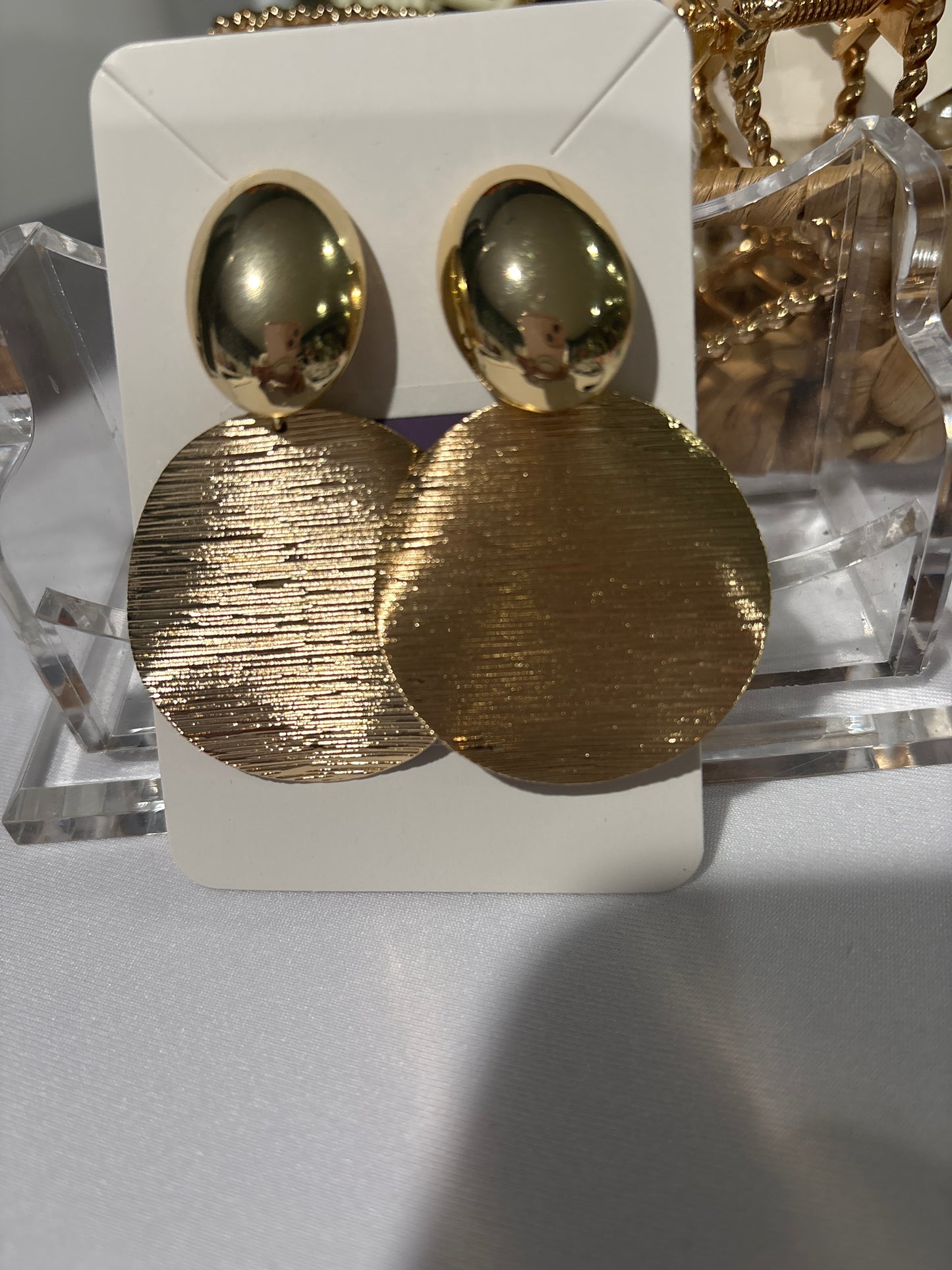 Gold oval earrings