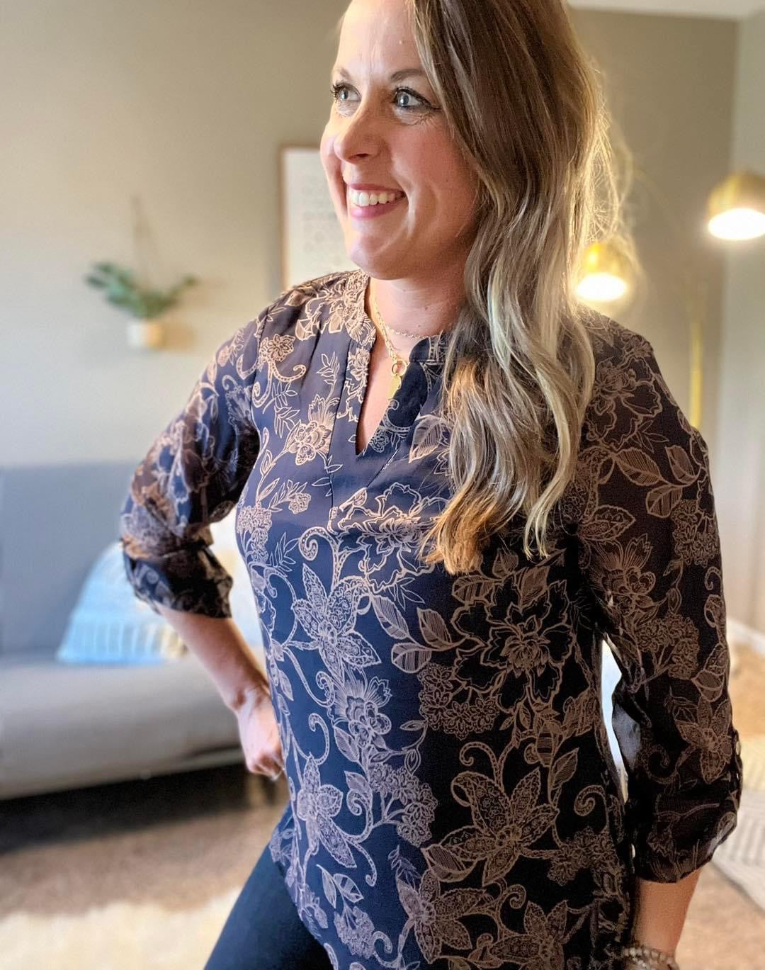 Printed asymmetrical hem blouse
