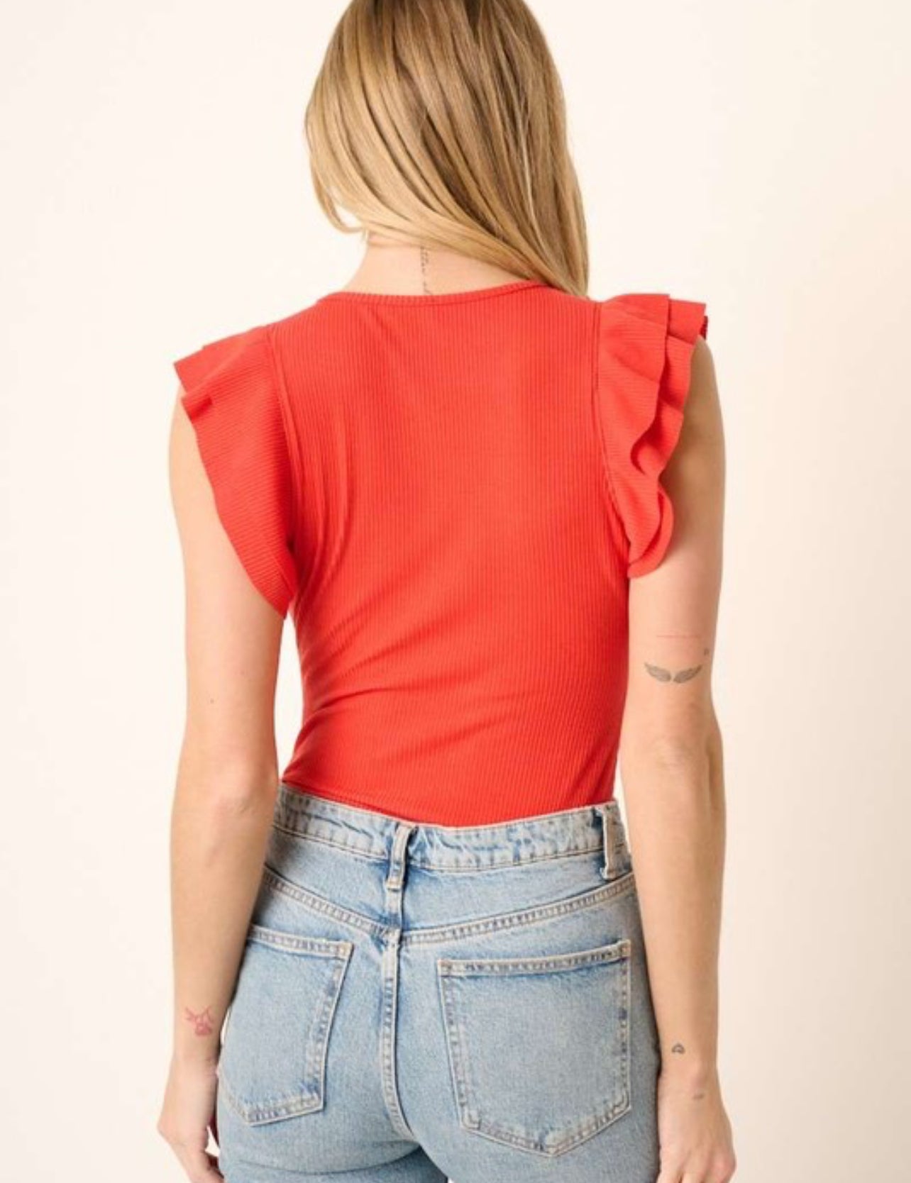 Ruffle bodysuit - red