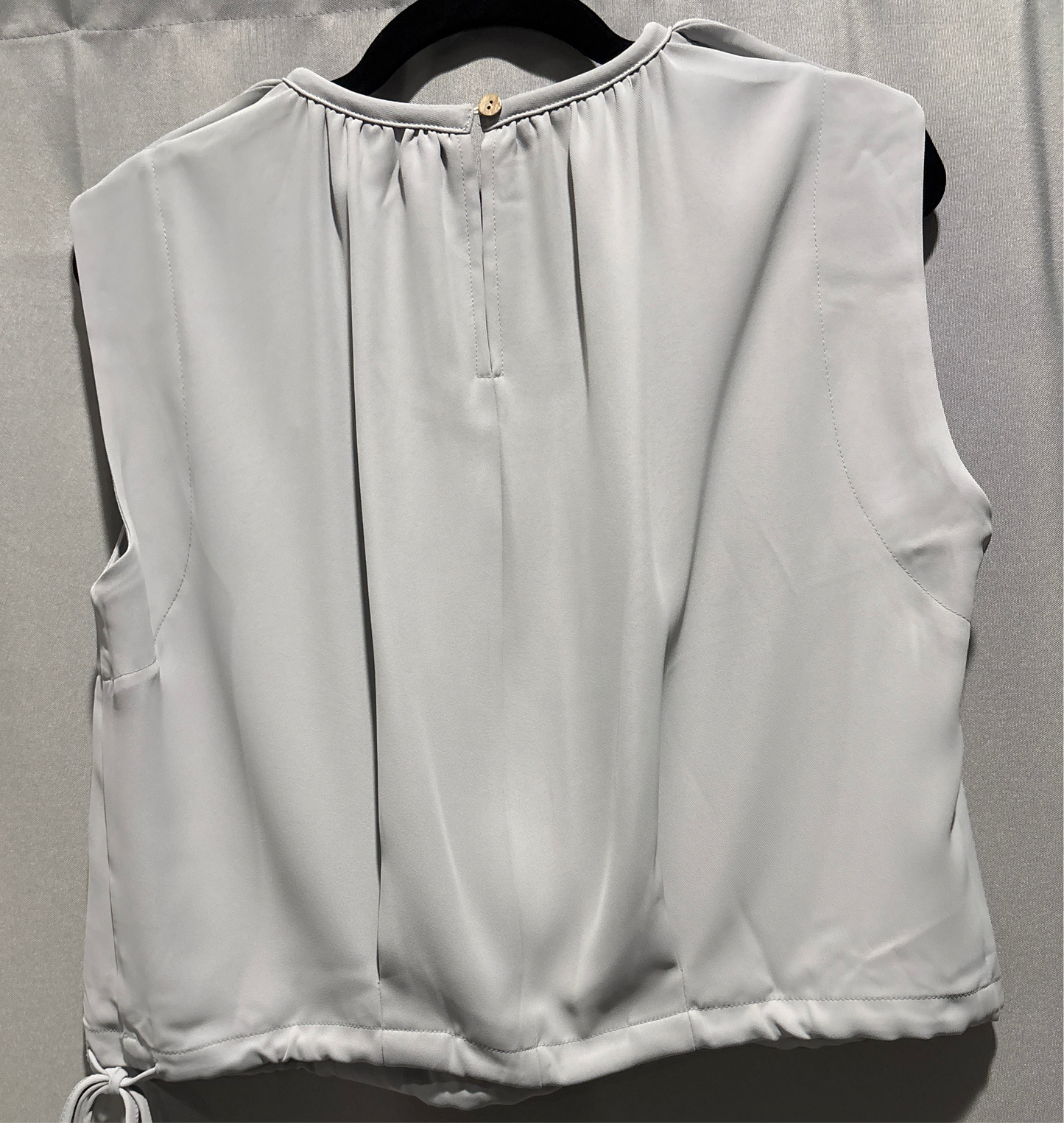 Drawstring tie side top