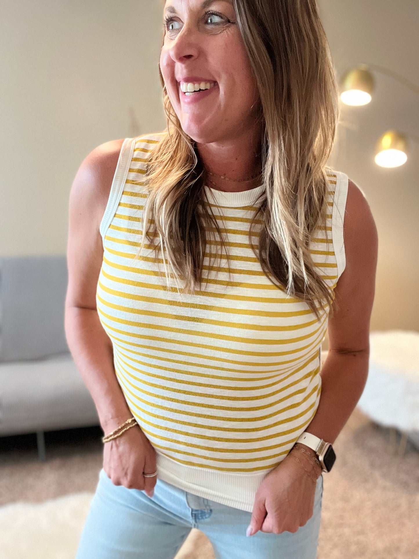 Stripe tank, bottom band yellow