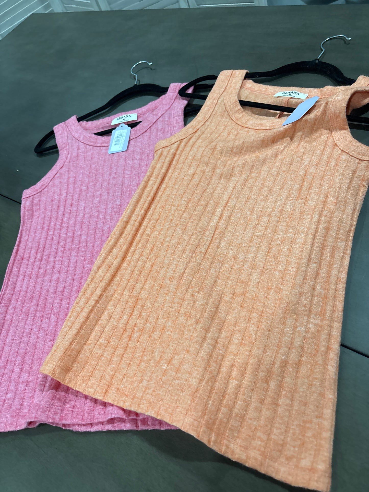 Ribbed, scoop, neck, sleeveless top