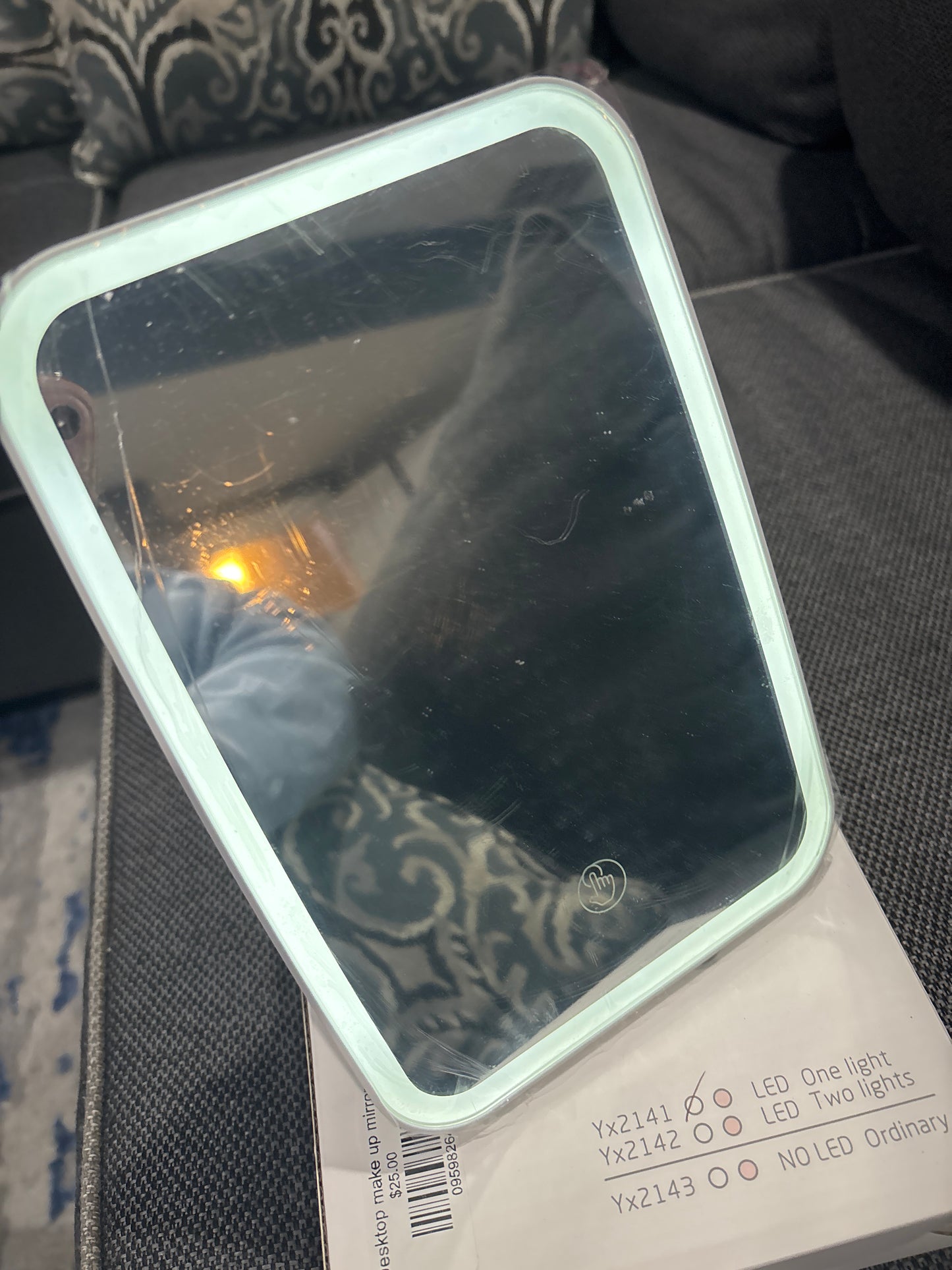 Desktop make up mirror