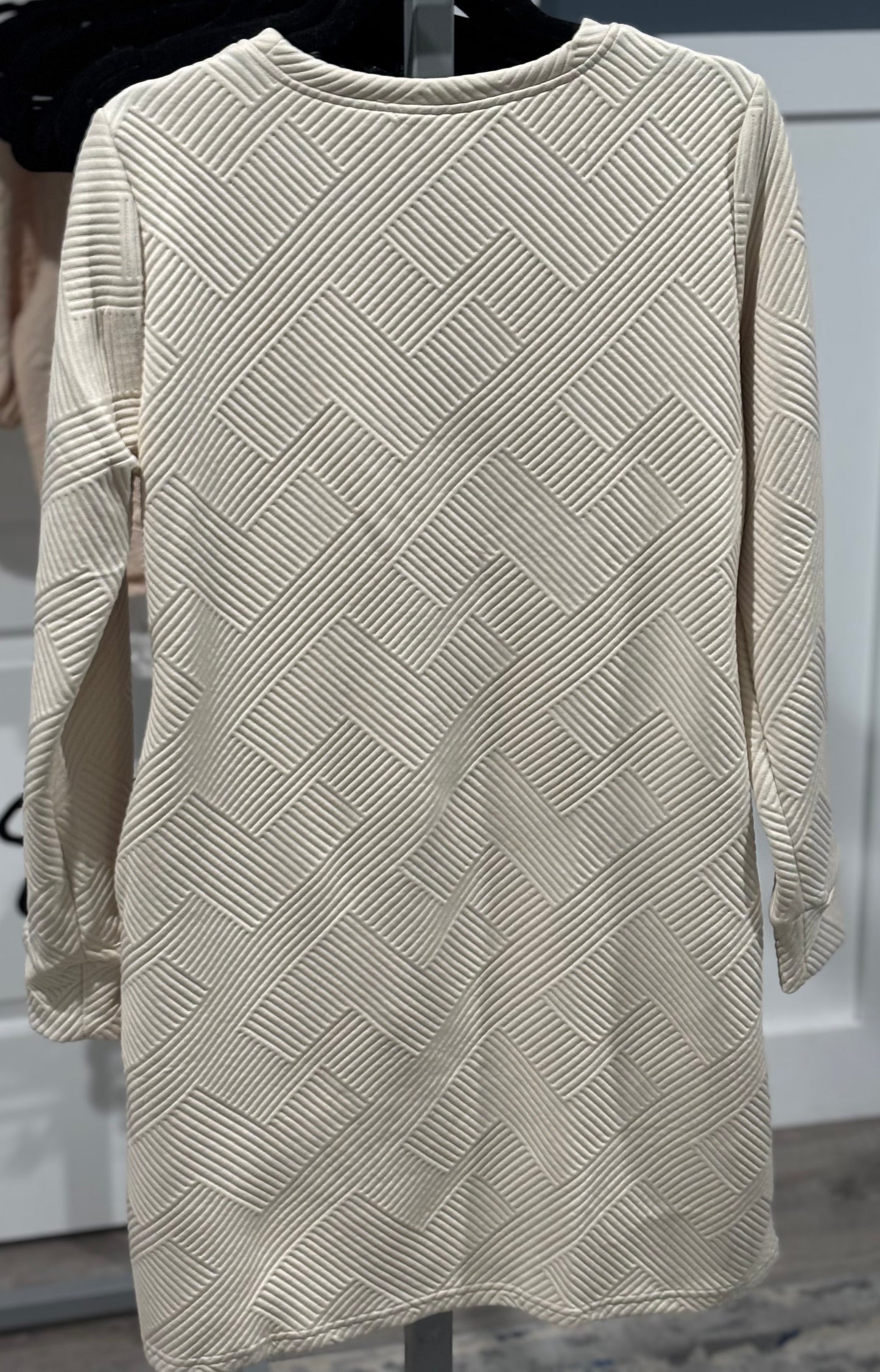 Textured long sleeve shift dress