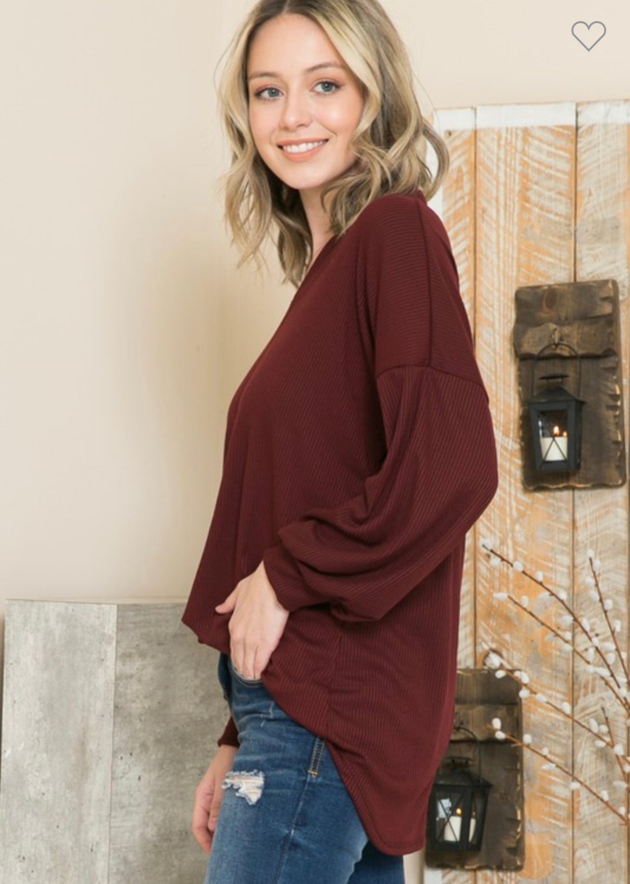Solid V-neck tunic top wine