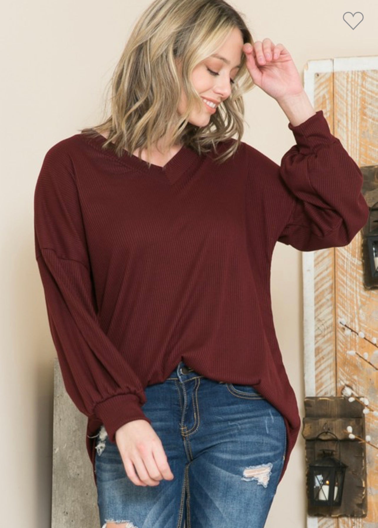 Solid V-neck tunic top wine