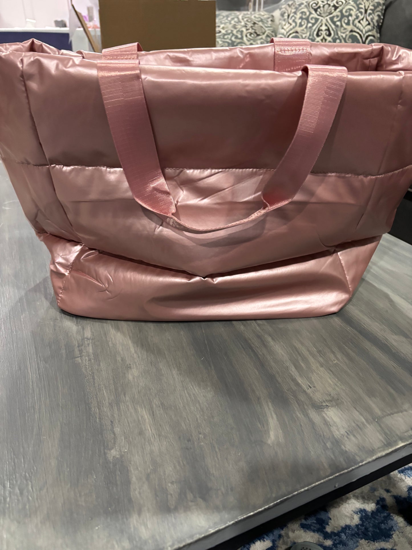 Waterproof travel, sports tote