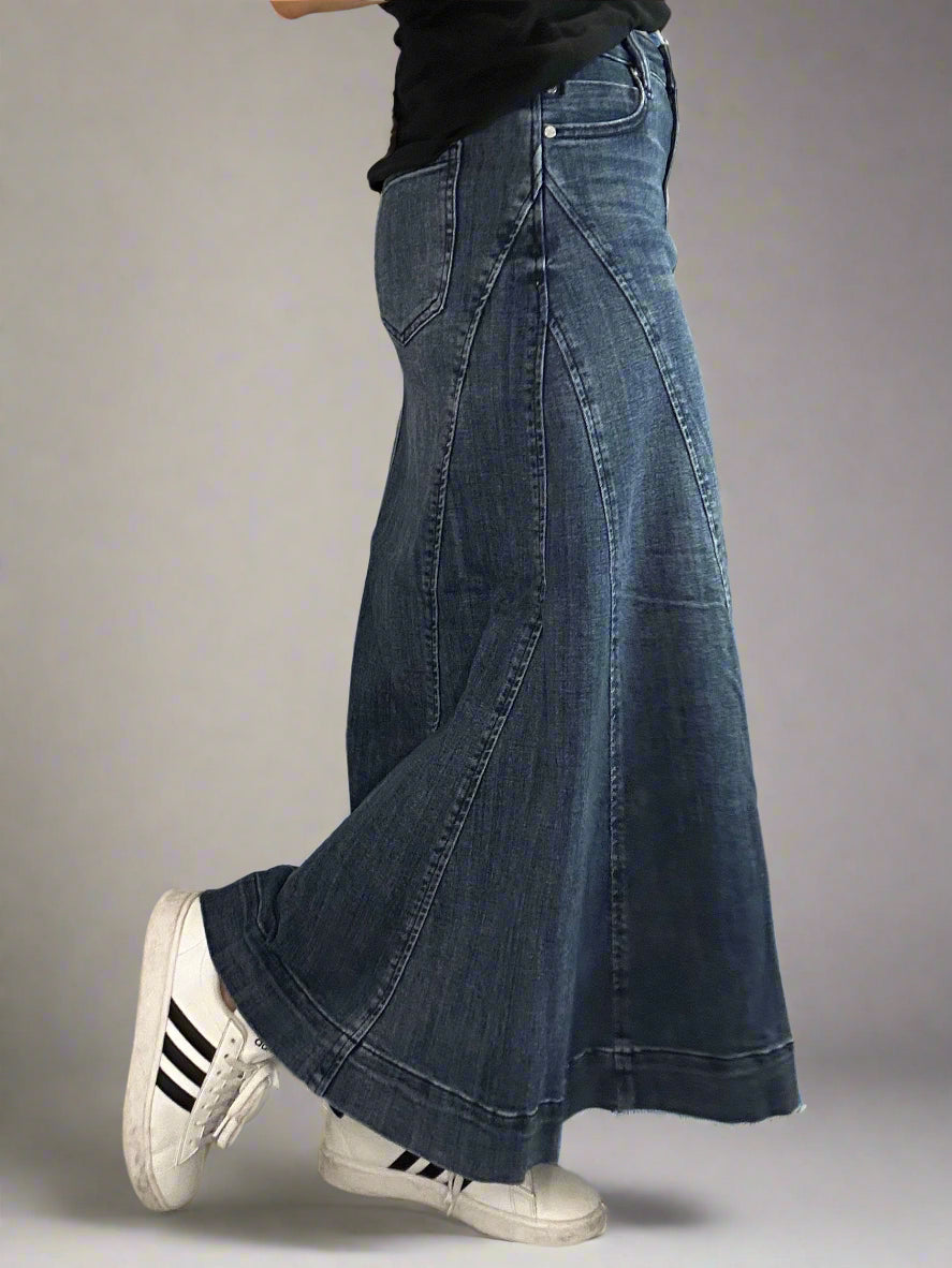 Liverpool five pocket mermaid maxi skirt