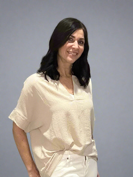 Airflow split neck top