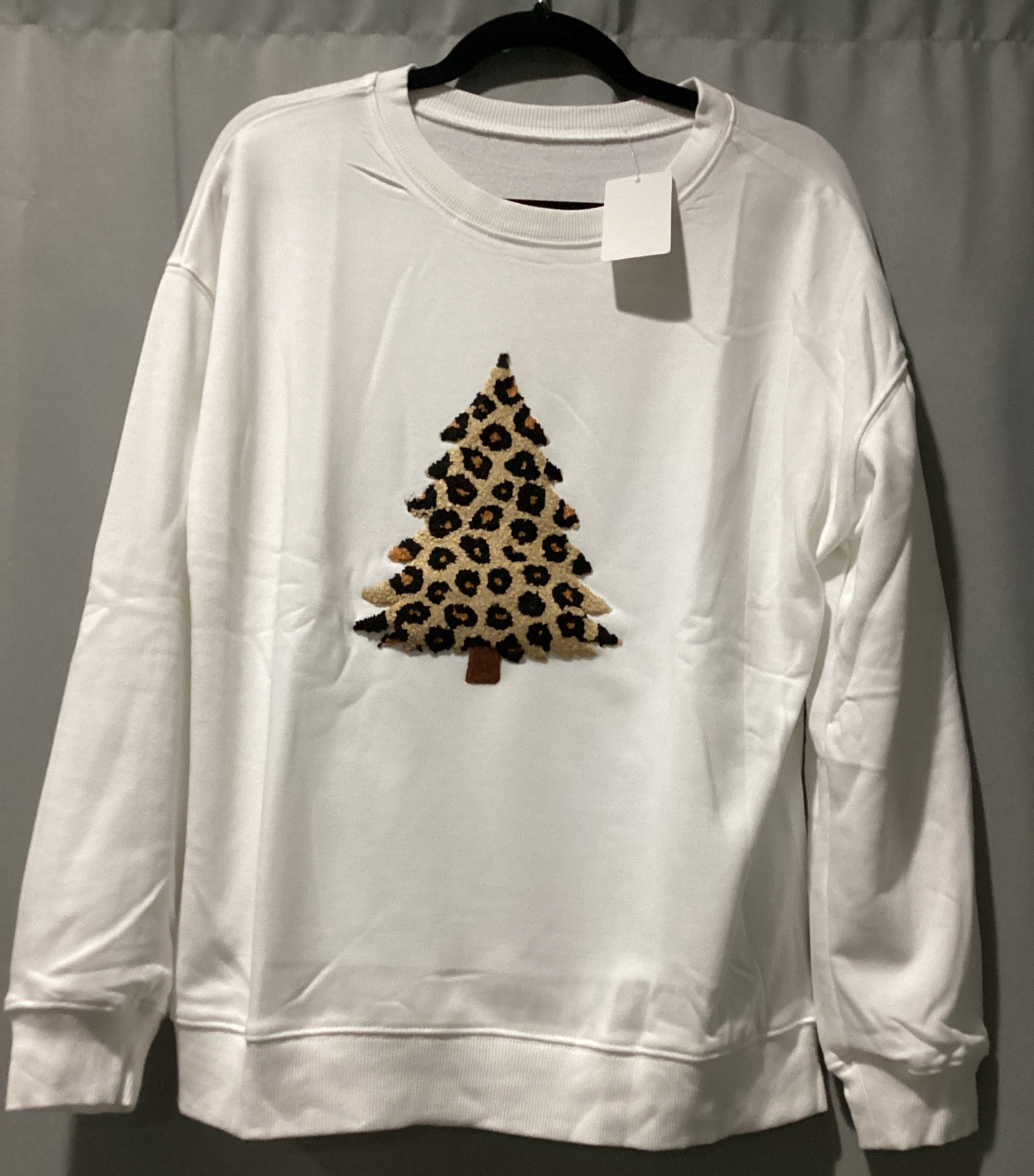 Leopard tree patched sweatshirt