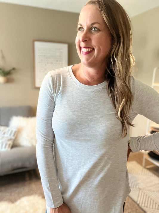 Long sleeve round neck, round hem top Heather, gray/off-white