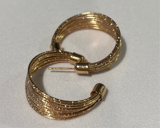 Gold wire hoops