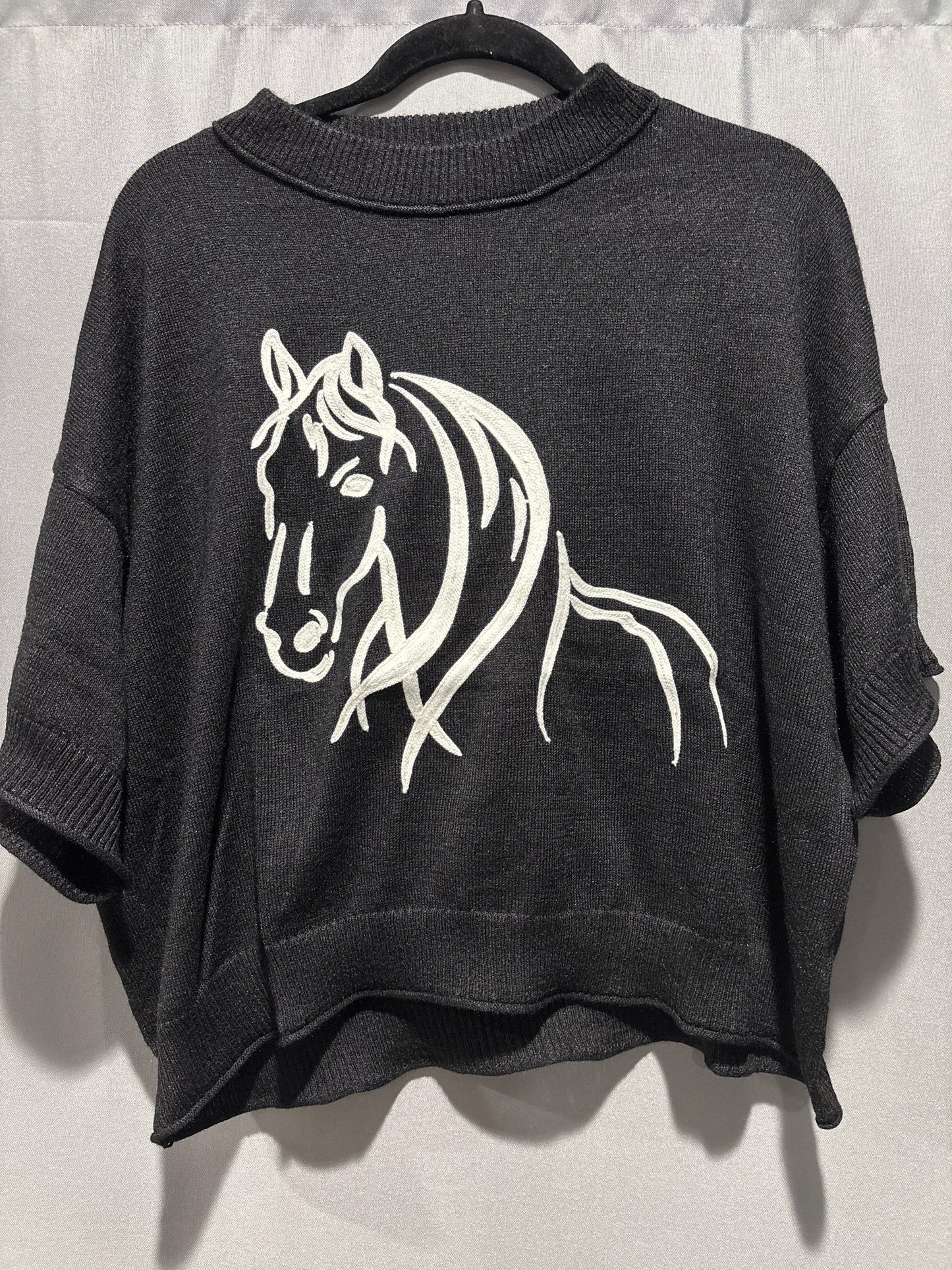 Horse motif sweater