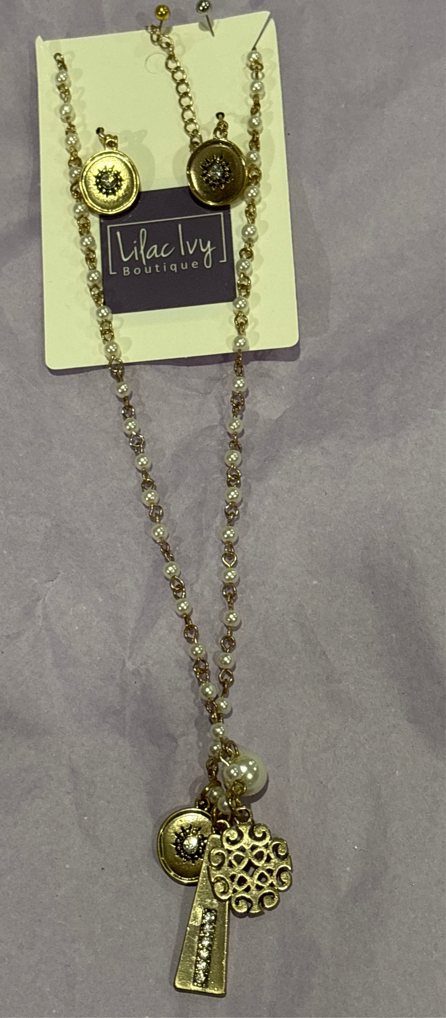 Pearl charm necklace