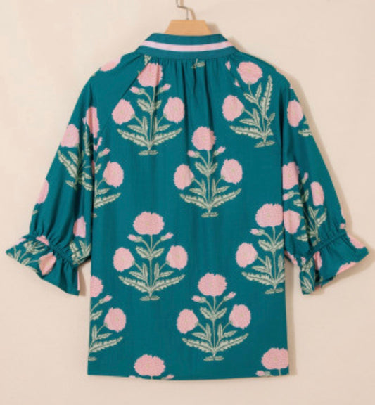 Wildflower print V-neck three-quarter sleeve blouse