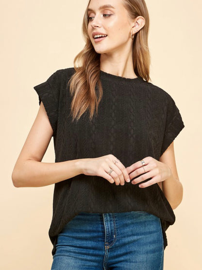 Lightweight cable knit top - black