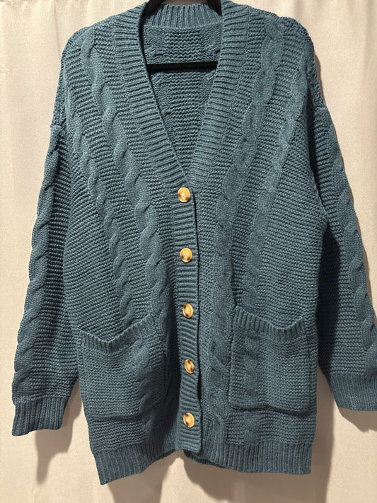 Cableknit cardigan with pockets