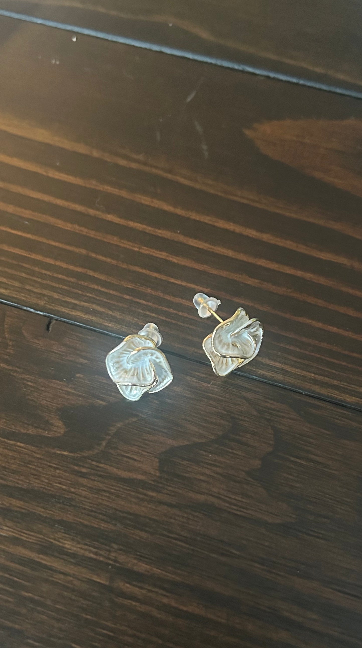 Enamel Petal earrings