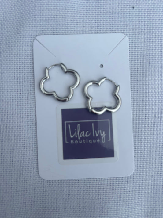 Trefoil hoops