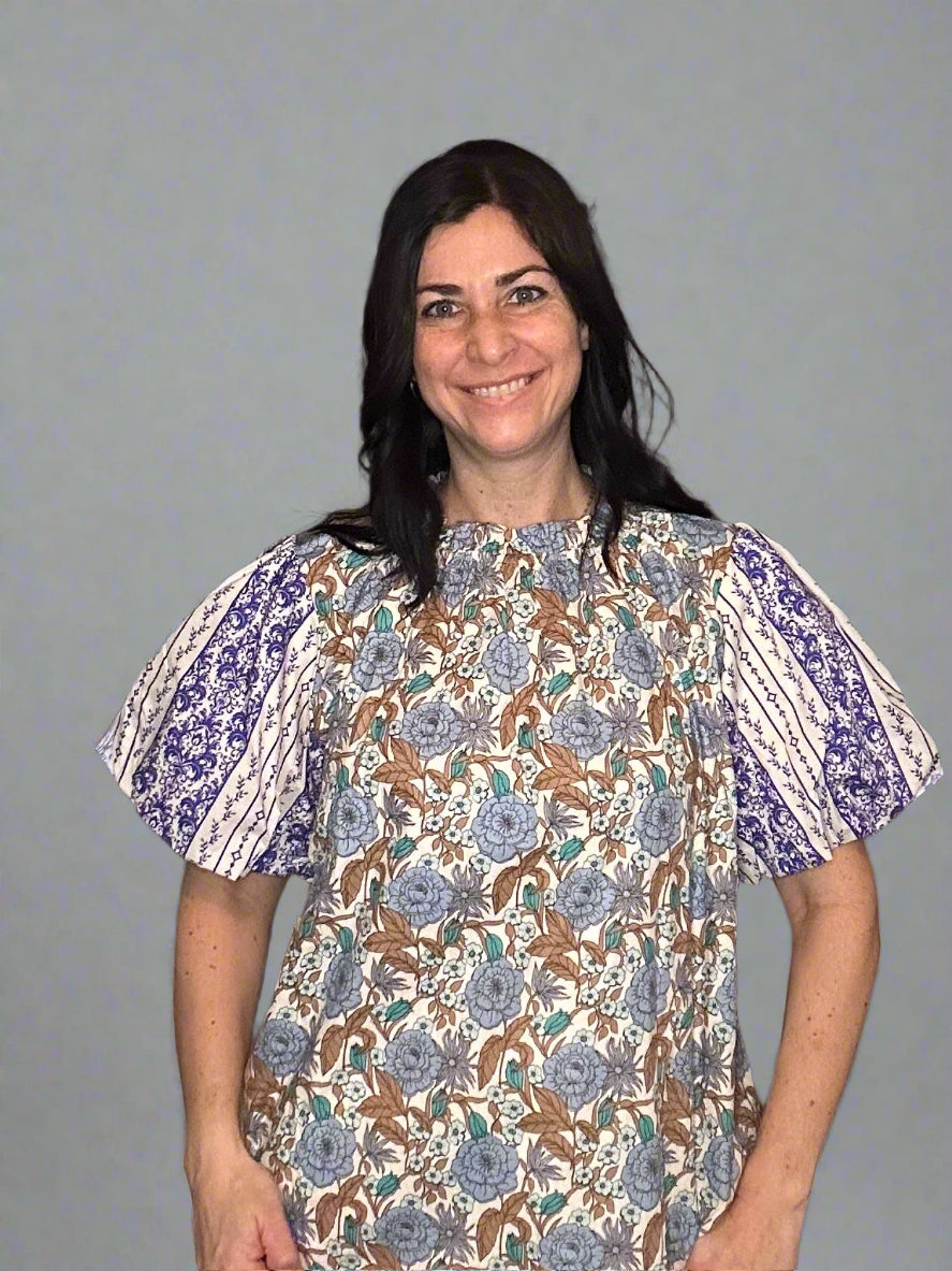 Floral ruffle top with bubble sleeve